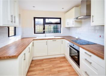Bungalow For Sale in Ashford