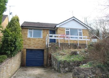 Detached bungalow For Sale in High Wycombe