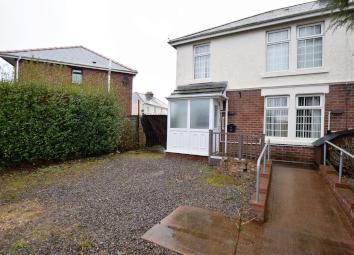 Detached house For Sale in Barry