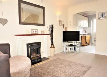 Terraced house To Rent in Farnham