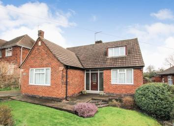 Detached bungalow For Sale in Alfreton
