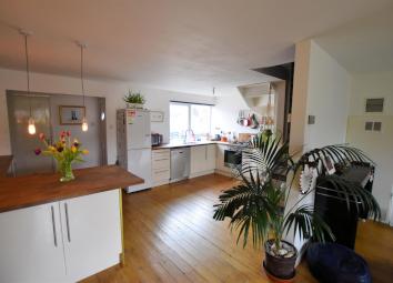 Town house For Sale in Reading
