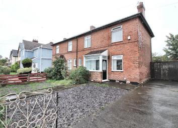 Semi-detached house To Rent in Bootle