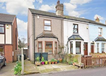 End terrace house For Sale in Dartford
