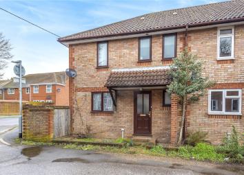 Semi-detached house For Sale in Alton