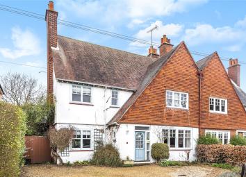 6 Bedroom Semi-detached house for sale