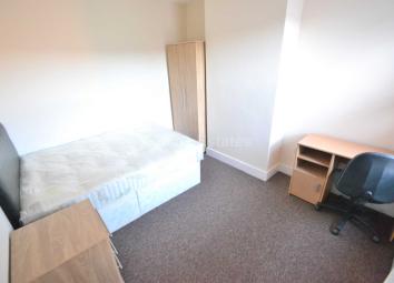 Terraced house To Rent in Reading