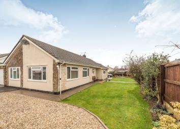 Detached bungalow For Sale in Frome