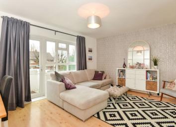 Flat For Sale in Bromley