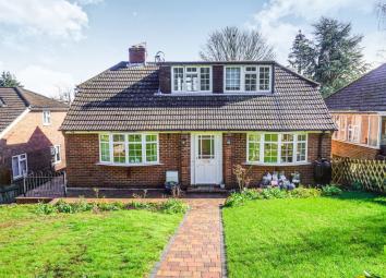 Detached house For Sale in West Malling