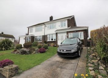 Semi-detached house For Sale in Glossop