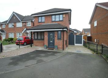 Detached house For Sale in Sale