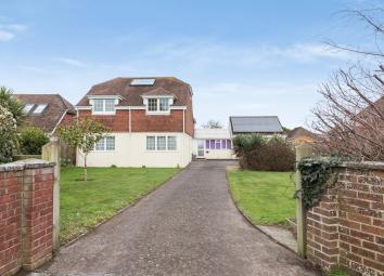 Detached house For Sale in Bognor Regis
