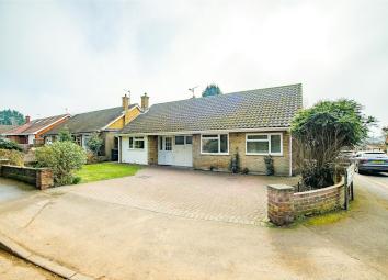 Detached bungalow For Sale in Maidstone