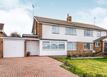 Semi-detached house To Rent in Horsham