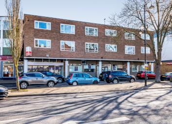 Flat To Rent in Shepperton