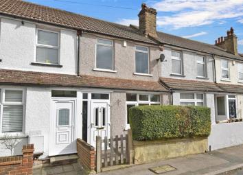 Terraced house For Sale in Dartford