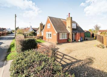 Detached house For Sale in Driffield