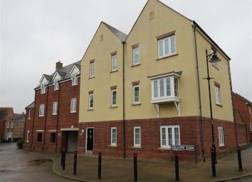 2 Bedrooms Flat for sale in Holloway Close, Amesbury, Salisbury SP4
