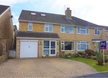 Detached house For Sale in Cirencester