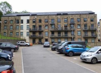 Flat For Sale in Glossop