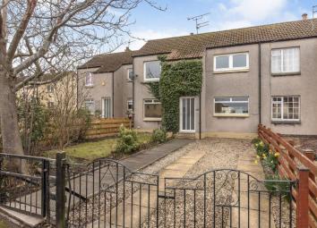 Terraced house For Sale in Tranent