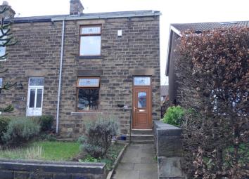 End terrace house To Rent in Dewsbury
