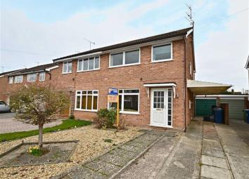 Semi-detached house To Rent in Tewkesbury