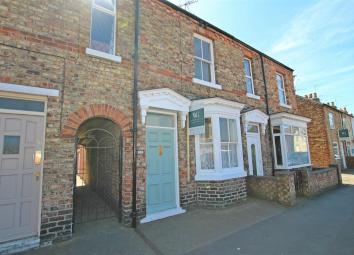 Terraced house To Rent in Malton