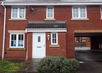 Town house To Rent in Bolton