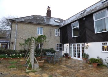 Cottage To Rent in Gillingham
