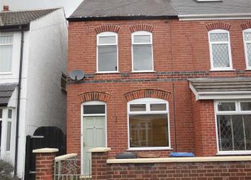 Semi-detached house To Rent in Hinckley