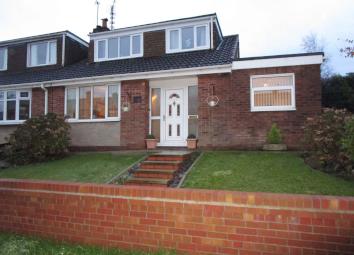 Bungalow For Sale in Oldham