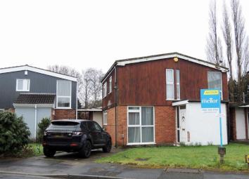 Detached house For Sale in Cheadle