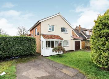 Detached house For Sale in Driffield