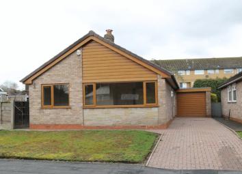 Detached bungalow For Sale in Stone