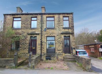 Semi-detached house For Sale in Holmfirth