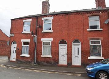 Terraced house To Rent in Leek