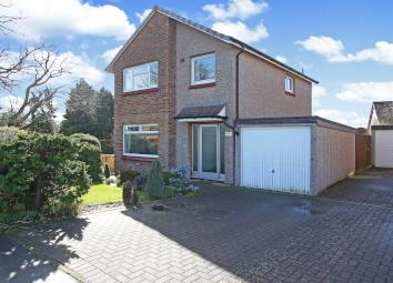 Detached house For Sale in Dunfermline