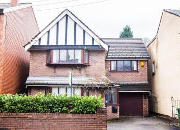 Detached house For Sale in Hyde