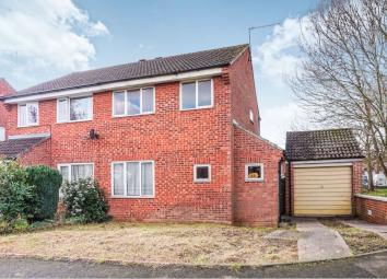 Semi-detached house For Sale in Kenilworth