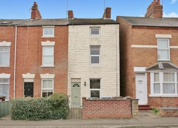 Terraced house For Sale in Banbury