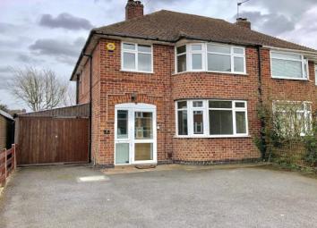 Semi-detached house To Rent in Wigston