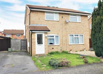 Semi-detached house To Rent in Taunton