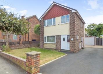 Detached house For Sale in Pontefract