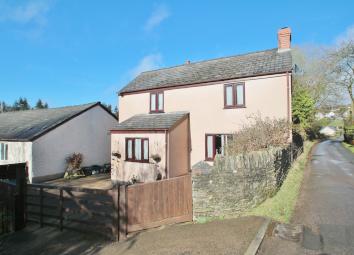 Detached house For Sale in Lydney