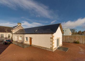 Villa For Sale in Lanark