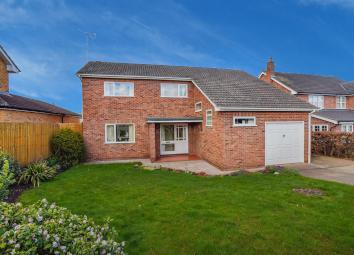 Detached house For Sale in Southwell