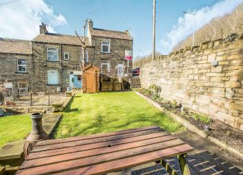 End terrace house For Sale in Brighouse
