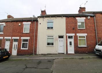 Terraced house For Sale in Castleford